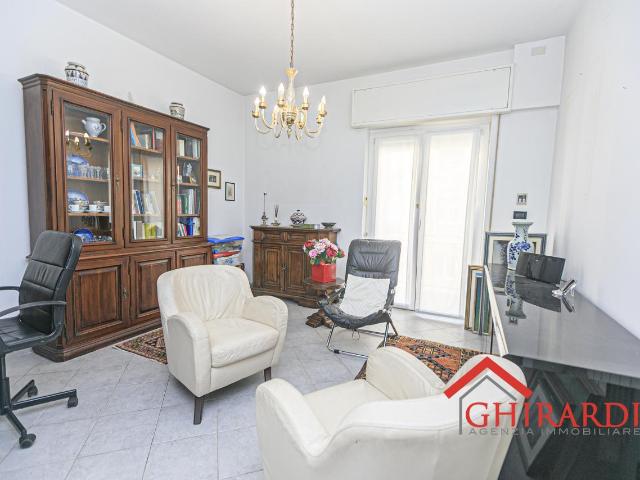 VIA GINO CAPPONI 11 5 vani 74mq