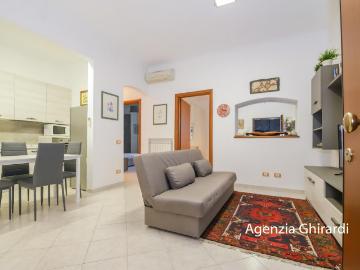 Via Gino Capponi 8 5 vani 80mq
