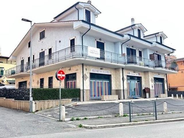 Via Giovanni Bovio 2b trilocale 90mq