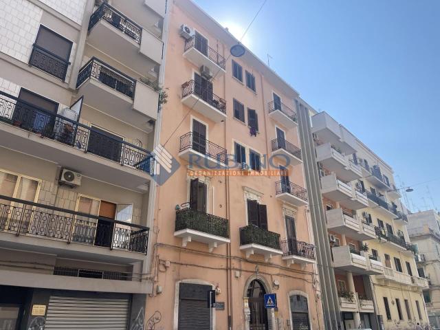 Via Giovanni Bovio 68 trilocale 104mq