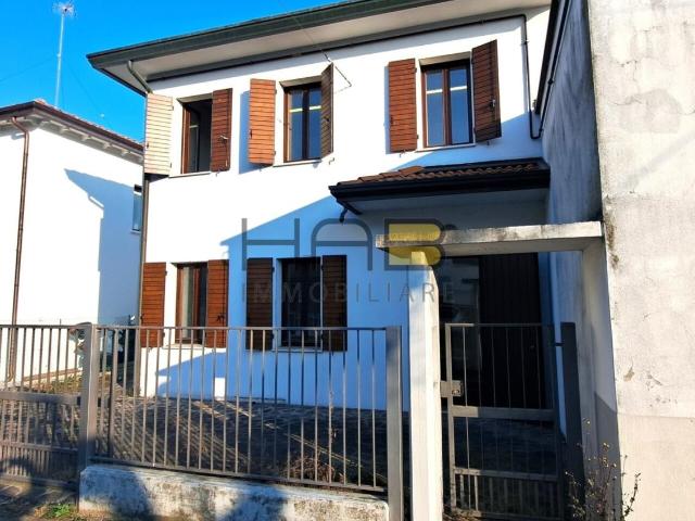 Via Giovanni Battista Dalla Libera 5 90mq