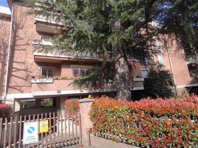 Via Giovanni Servais 178 quadrilocale 125mq