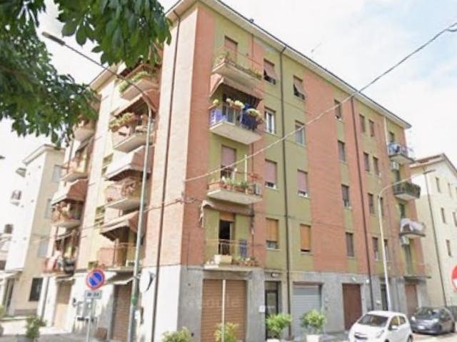Via Giovanni Pascoli 24 5 vani 105mq