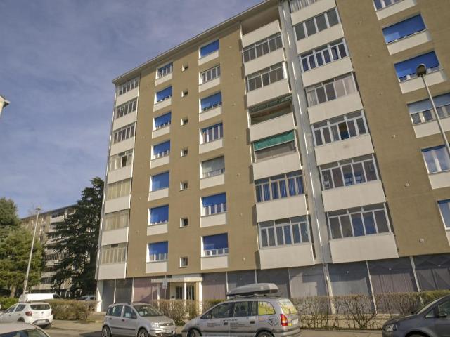 Via Giovanni Roveda 25 quadrilocale 100mq