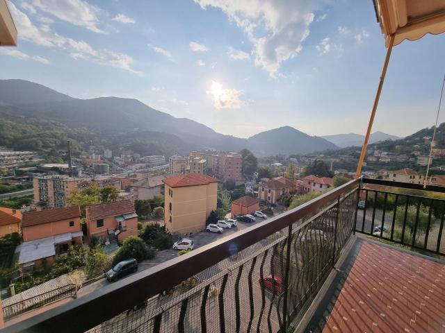 Via Giovanni Trossarelli 16B 5 vani 84mq