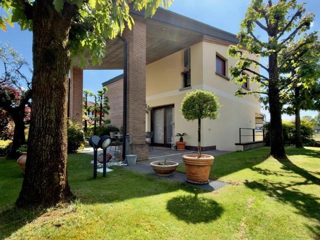 Via Donatori di Sangue quadrilocale 366mq