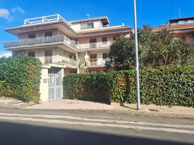 Via Dafni 5 trilocale 86mq