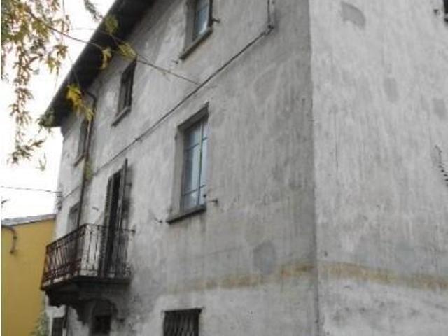 Via Dante Alighieri snc 9 vani 200mq