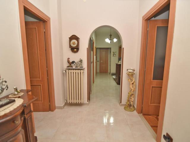 Via degli Abeti 5 vani 120mq