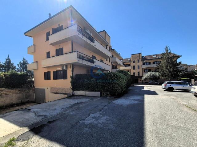 Via dei Conti Falluc 126 quadrilocale 106mq