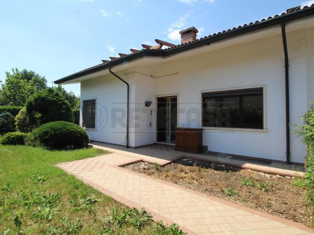 Via dei Platani 7/A 8 vani 289mq