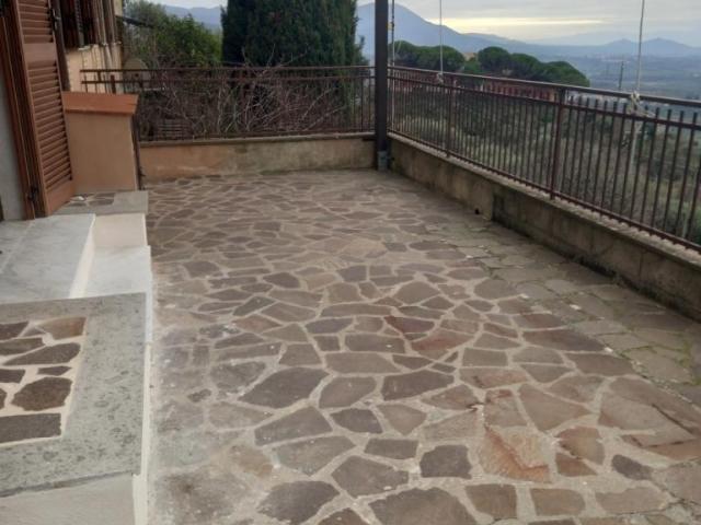 via dei villini 35 5 vani 110mq