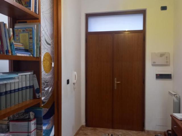 Via dei Villini 35 5 vani 110mq