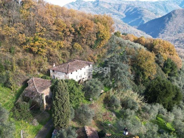 via del brennero 1950 10 vani 350mq