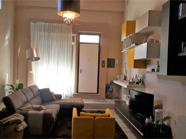 VIA DEL FARO: LOFT RISTRUTTURATO E ARREDATO
