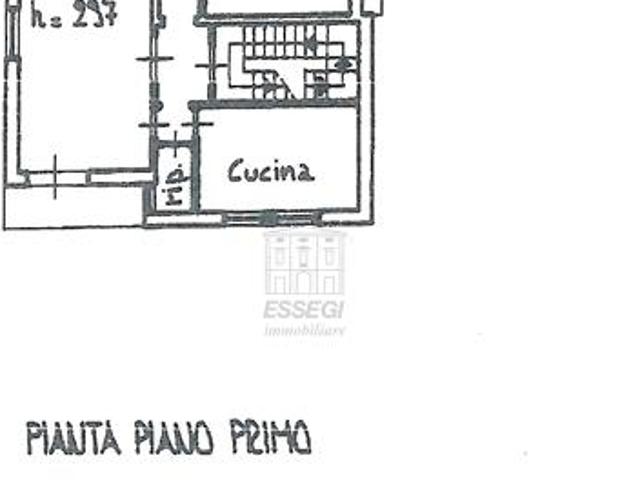 Via Enrico Squaglia 105 6 vani 120mq