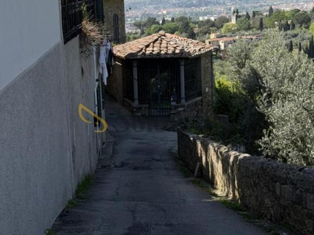 Via del Rossellino 40 quadrilocale 85mq