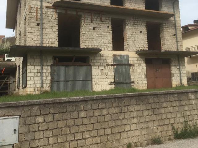 Via dell´Annunziata 5 vani 480mq