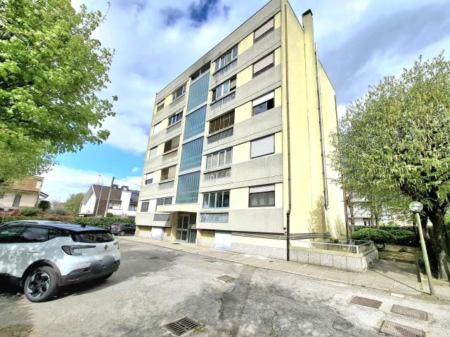 Via della Costituzione 18A 5 vani 84mq