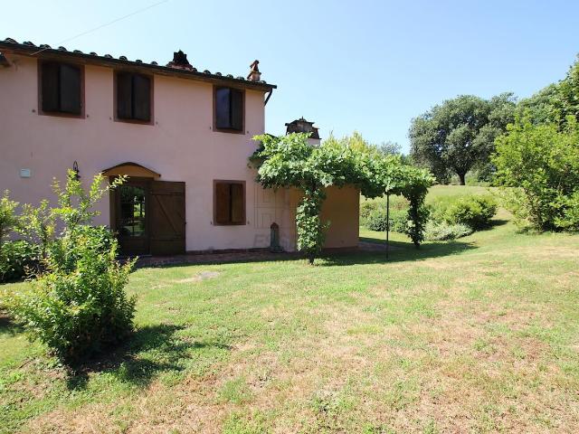Via della Chiesa di Gragnano 12 vani 350mq