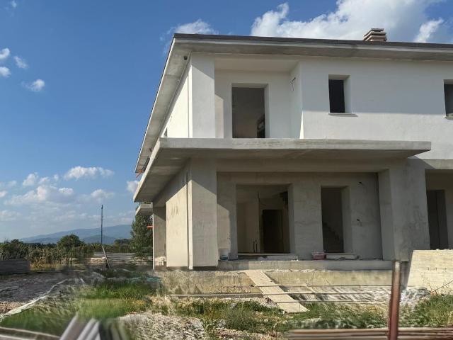 Via della Madonna del Prato 44/B 6 vani 180mq