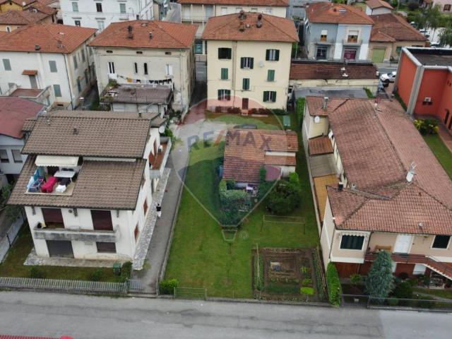 Via della Repubblica 7 vani 132mq