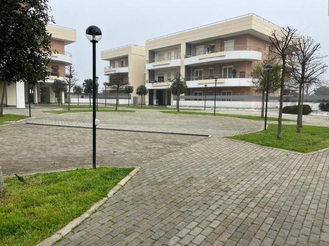Via della Riserva di Livia 111 trilocale 75mq