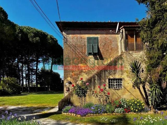 via delle colline 62 quadrilocale 110mq