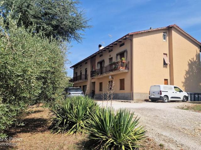 Via delle Capannacce 63 9 vani 161mq