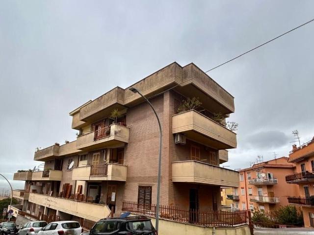 Via delle Piagge trilocale 83mq