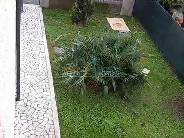Via delle Pinete 87 6 vani 135mq