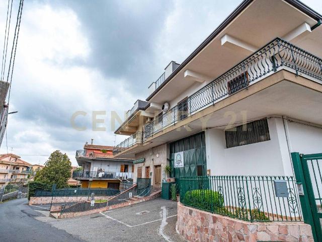 Via delle Rose 17 quadrilocale 100mq