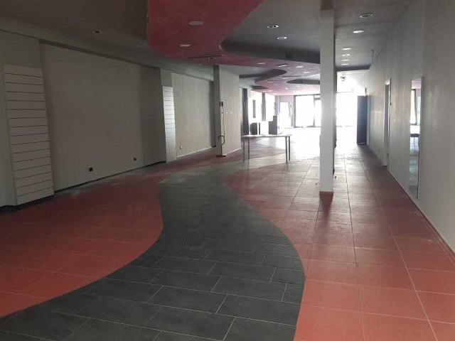 via delle ville prima quadrilocale 340mq