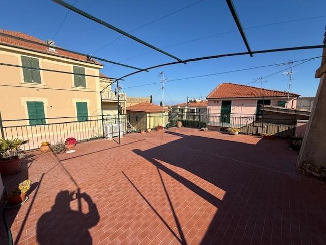 Via Demaestri 43 5 vani 100mq