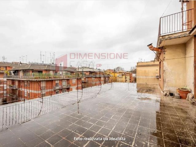 Via di Donna Olimpia 6 vani 125mq