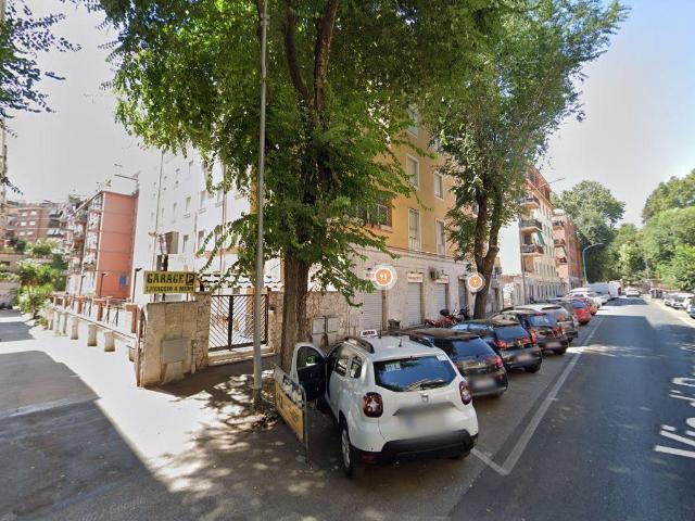 Via di Donna Olimpia 14 bilocale 45mq