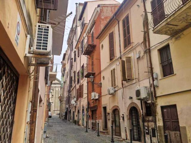 Via di S.Pancrazio monolocale 90mq