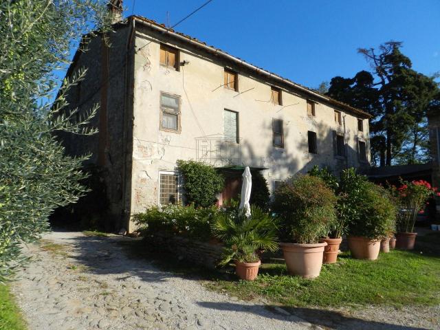 Via Gelli 41 25 vani 700mq