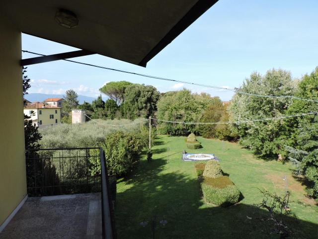 Via di Tiglio 715 14 vani 312mq