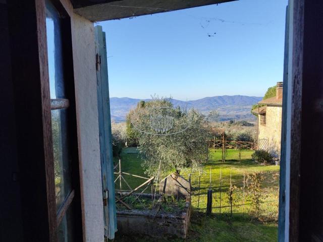 via di timignano SAN DONATO IN FRONZANO 9 vani 445mq