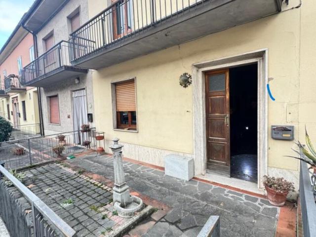 Via di Val di Setta e Val di Bisenzio 7 quadrilocale 115mq