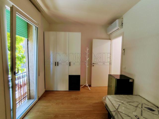 Via Dignano 13B 6 vani 12mq