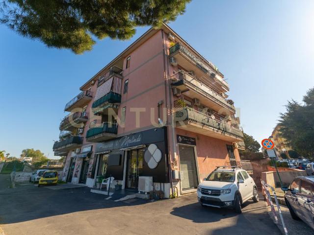 Via Duca degli Abruzzi 163 5 vani 94mq