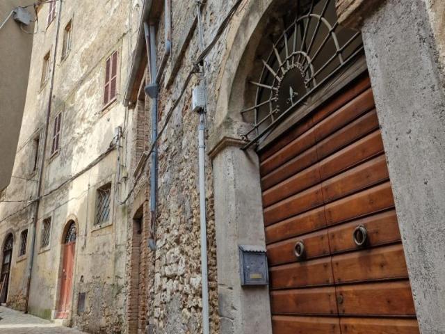 Via Duca degli Abruzzi 73 5 vani 123mq