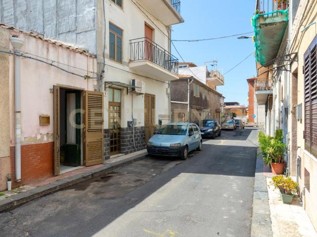 Via Duca di Massa 17/19 quadrilocale 82mq