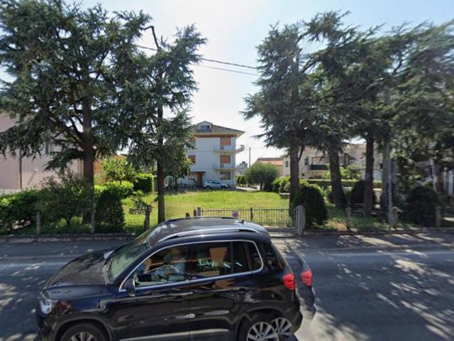 Via E. Novelli 1 8 vani 250mq
