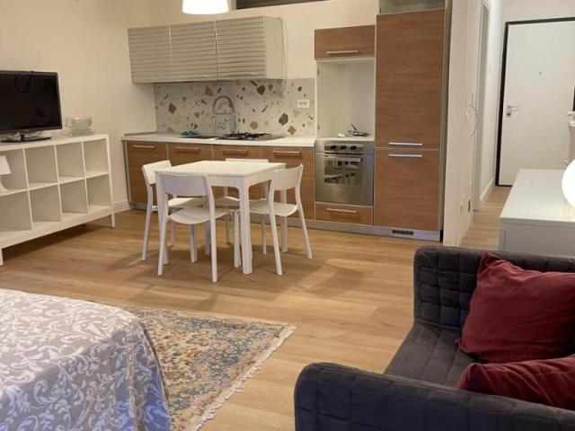 Via Emilia Santo Stefano monolocale 40mq