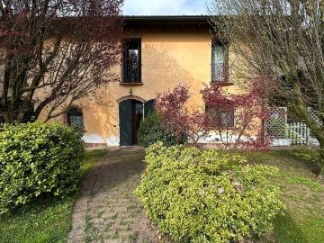 via emilia 149 quadrilocale 250mq