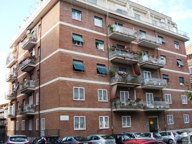 Via Emilio de Marchi 33 6 vani 148mq