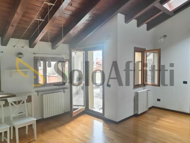 Via Emilio Gino Segre´ 4 bilocale 55mq